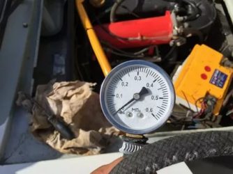 Чем измерить давление в топливной рампе?