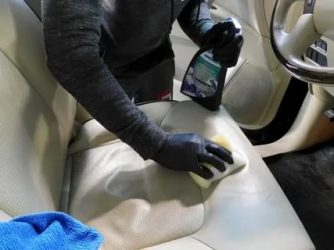 Чем обработать кожу в салоне автомобиля?