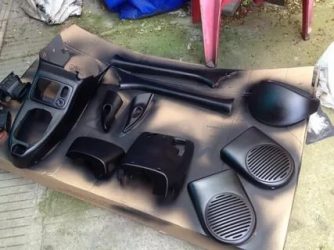 Чем покрасить пластик в машине?