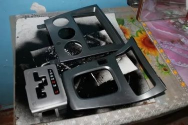 Чем покрасить пластик в машине?