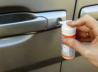 Чем смазать личинку замка двери автомобиля?