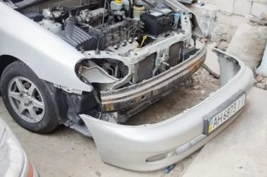 Где находится бампер у машины?