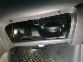 Где находится фильтр салона на дэу матиз?