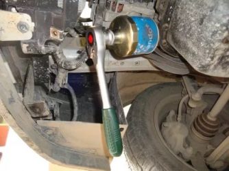 Где находится масляный фильтр на хендай гетц?