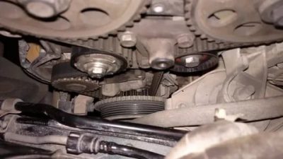 Где находится помпа на приоре?