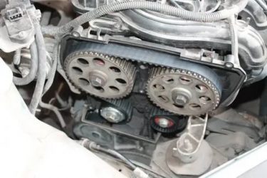 Где находится помпа на приоре?