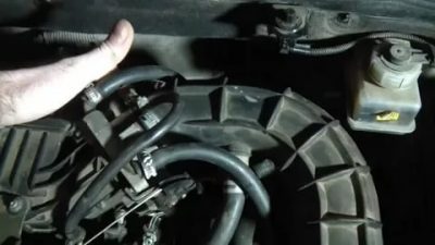 Где стоит датчик скорости на калине?