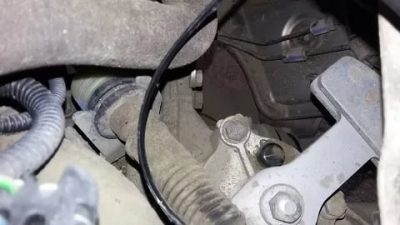 Где стоит датчик скорости на калине?