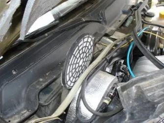 Где стоит фильтр салона на дэу нексия?