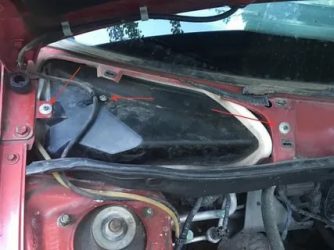 Как менять салонный фильтр на калине?