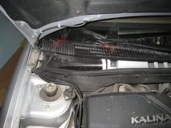 Как менять салонный фильтр на калине?