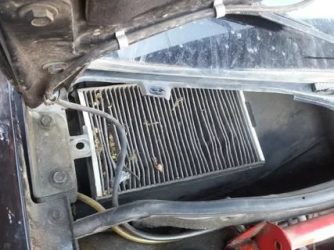 Как менять салонный фильтр на калине?