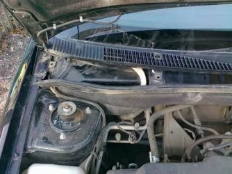 Как менять салонный фильтр на калине?