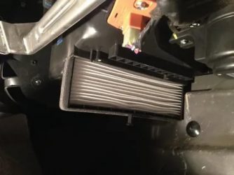 Как менять салонный фильтр на лачетти?