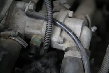 Как менять термостат на приоре?