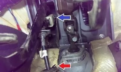 Как менять тросик сцепления на приоре?