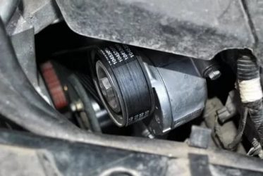 Как натянуть ремень генератора форд фокус 1?