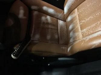 Как очистить кожаные сиденья автомобиля своими руками?