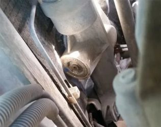 Как отрегулировать рулевую рейку на гранте?