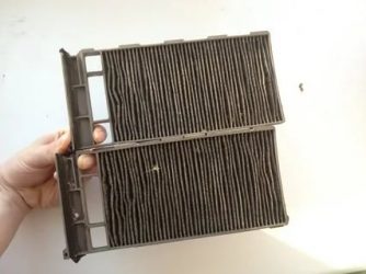 Как почистить салонный фильтр автомобиля ниссан?