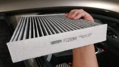 Как почистить салонный фильтр автомобиля ниссан?