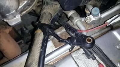 Как поменять датчик детонации на ниве шевроле?