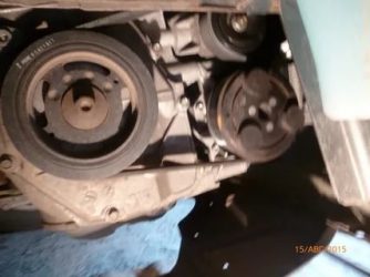 Как поменять приводной ремень на ниссан жук?