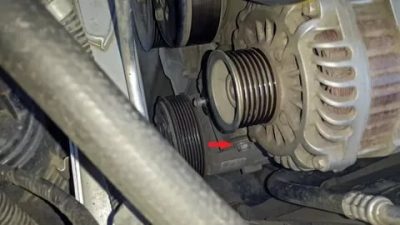 Как поменять приводной ремень на ниссан жук?