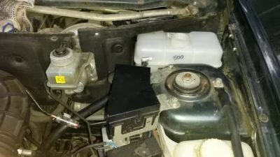 Как поменять расширительный бачок на приоре?