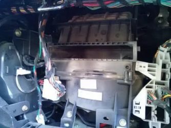 Как поменять салонный фильтр на Лифан солано?