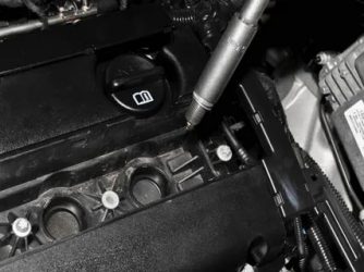 Как поменять свечи на шевроле круз?