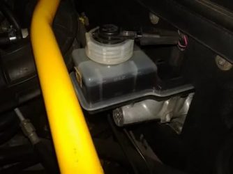 Как поменять тормозную жидкость на приоре?