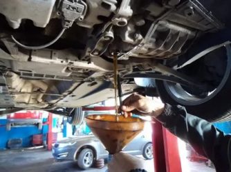 Как правильно заменить масло в АКПП?