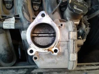 Как промыть дроссельную заслонку на калине?