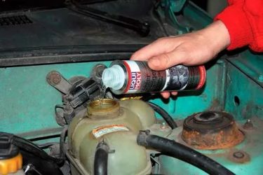 Как промыть систему охлаждения двигателя своими руками?