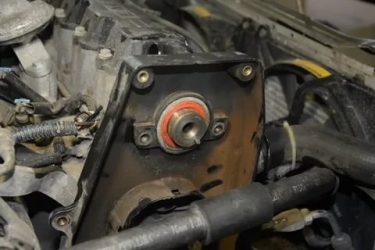 Как проверить работоспособность помпы на автомобиле?