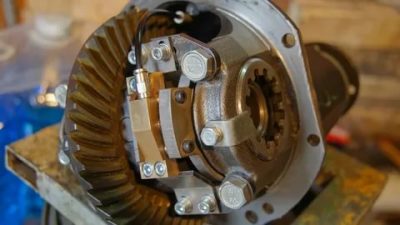 Как работает блокировка на ниве шевроле?