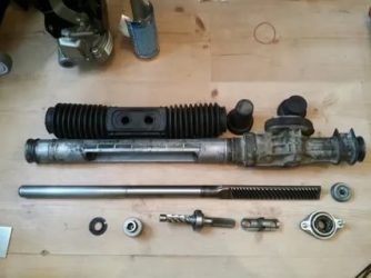 Как разобрать рулевую рейку на калине?