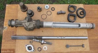 Как разобрать рулевую рейку на калине?