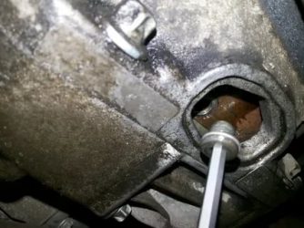 Как слить масло с гидротрансформатора АКПП?