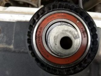 Как смазать натяжной ролик ГРМ на гранте?