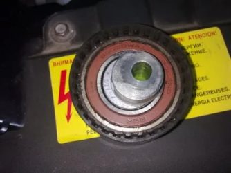 Как смазать натяжной ролик ГРМ на гранте?