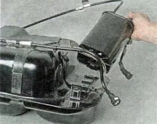 Как снять адсорбер на калине?