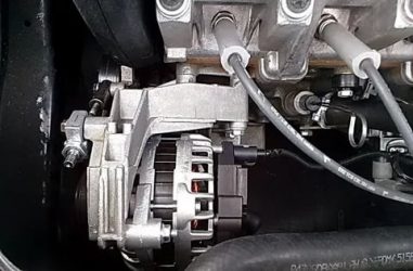 Как снять крышку генератора на калине?