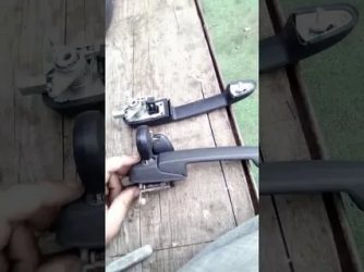 Как снять личинку замка двери калина?