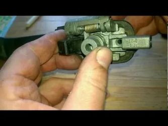 Как снять личинку замка двери калина?