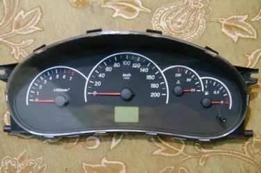 Как снять приборную панель на приоре?