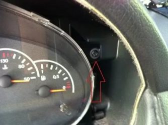 Как снять приборную панель на приоре?