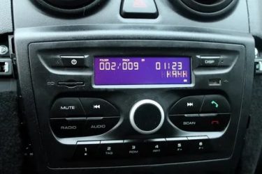 Как снять штатную магнитолу Лада гранта?