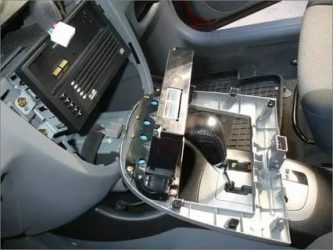 Как снять штатную магнитолу на шевроле лачетти?